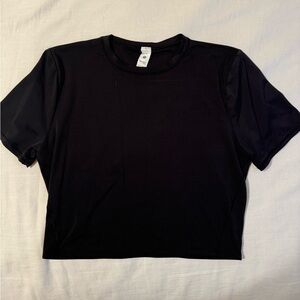 Lululemon cropped tshirt